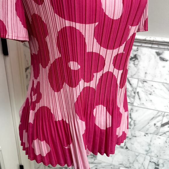 LEO & UGO YE453 Barbie Pink Pleated Summer Floral Short Sleeve Blouse Large - Picture 3 of 8